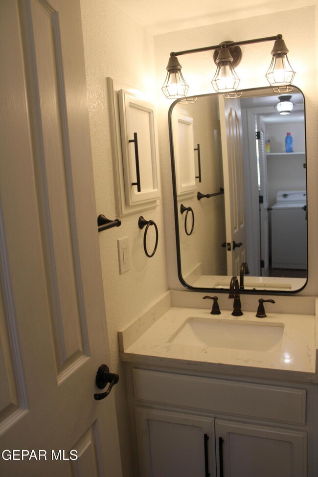 Building Photo - 12516 Twin Leaf Dr