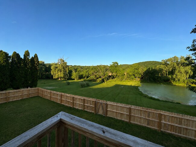 Building Photo - Spacious Mountain View Home in Sugar Loaf – Pet Friendly & Move-In Ready