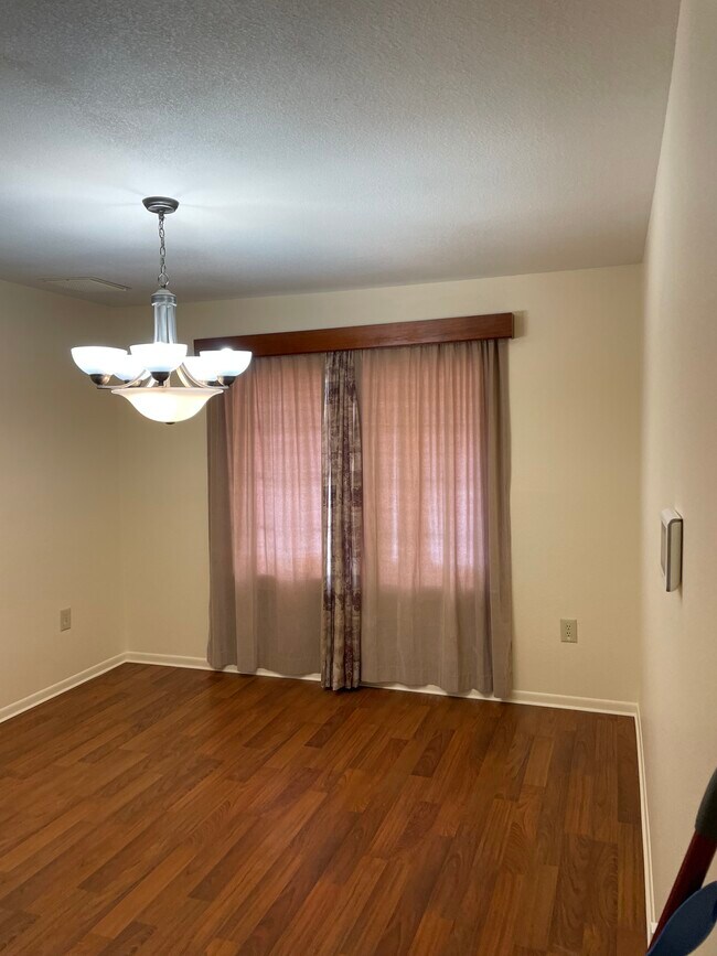 Building Photo - 17622 N Jasmine Dr