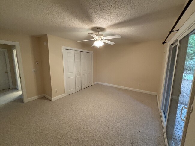 Building Photo - 285 Merion Cir