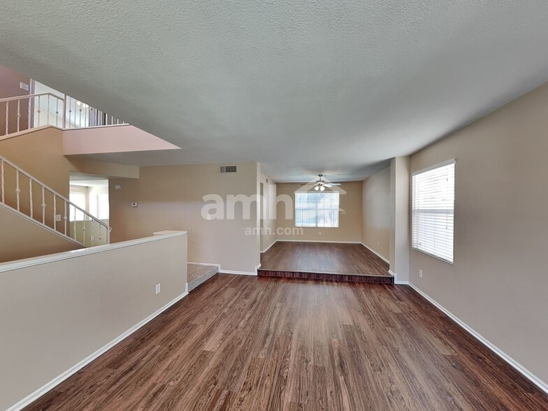 Building Photo - 7010 W Oraibi Dr