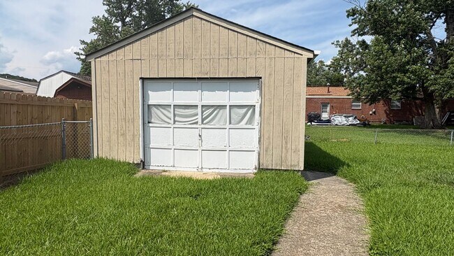 Building Photo - Freshly Updated Rancher w/ Detached Garage!!