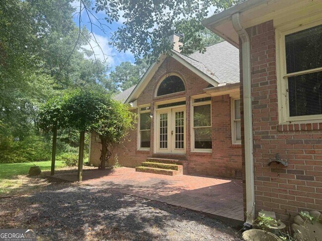 Building Photo - 307 Centennial Rd