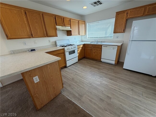 Building Photo - 5211 Paradise Skies Ave