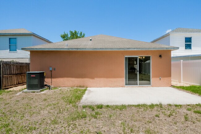 Building Photo - 10613 Opus Dr