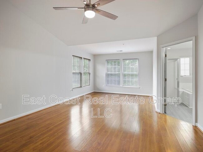 Building Photo - 6100 Newport Terrace