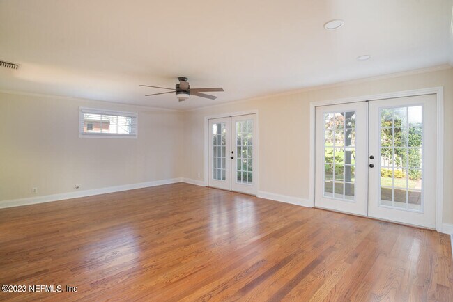 Building Photo - 1225 Landon Ave