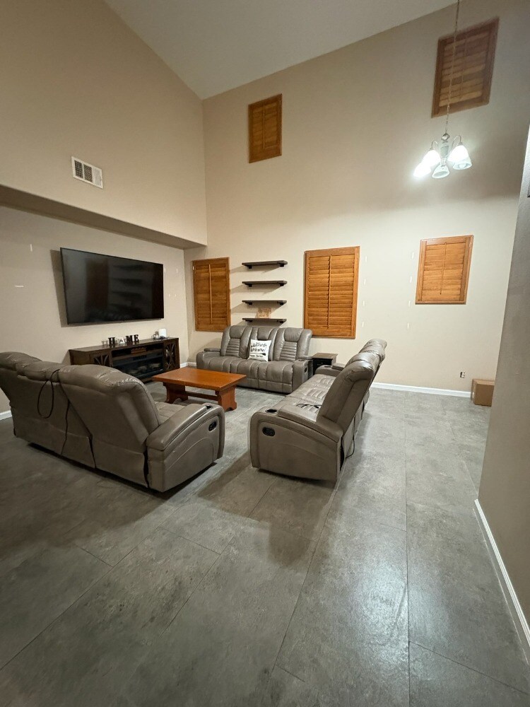 Building Photo - 37353 Rutland St