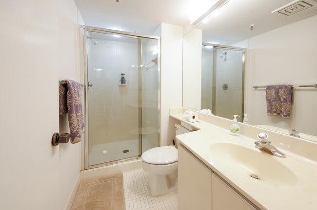 Building Photo - 2450 Presidential Way