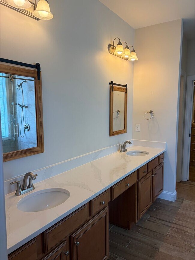 Building Photo - TRAVLERS REST HOME LOCATED IN HUNTERS RIDGE GATED COMMUNITY!