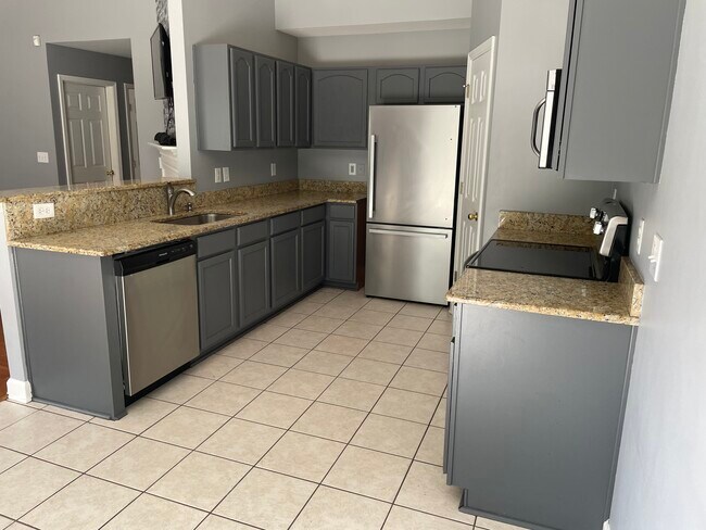 Building Photo - 107 Arbor Oaks Dr
