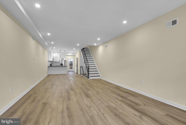 Primary Photo - 2670 Braddock St