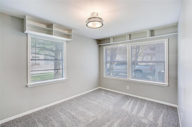 Building Photo - 4137 Woodfin St