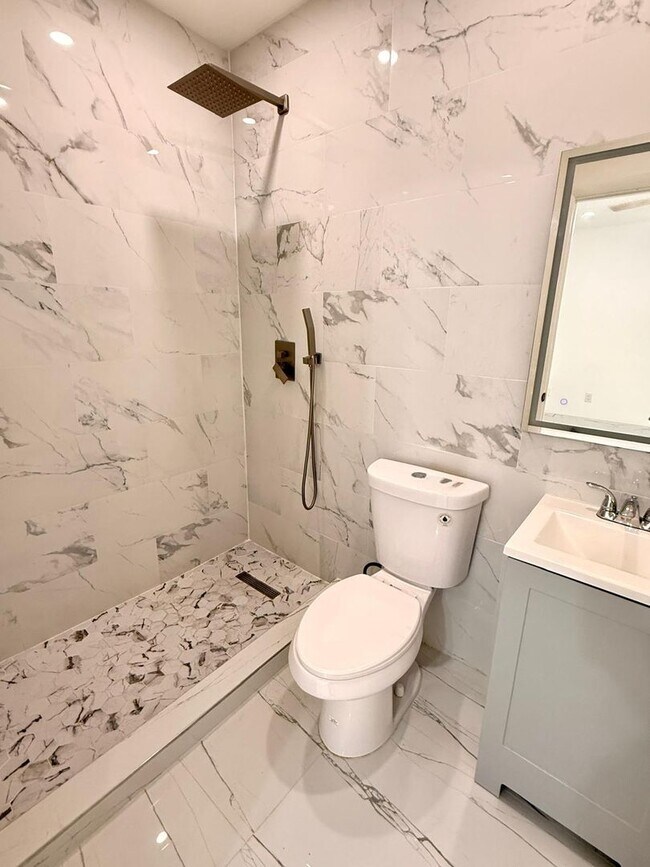 Building Photo - 4088 SW 51st St