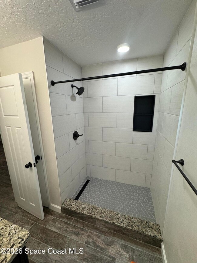 Building Photo - 540 Elliott Dr