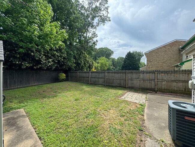 Building Photo - Welcome to this charming 3 bedroom "ASK AB...