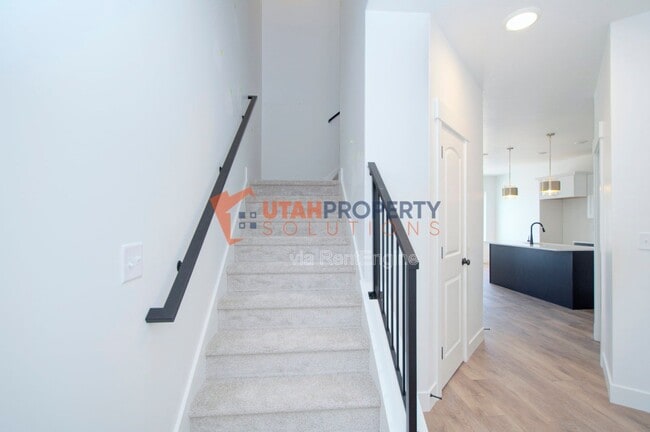 Building Photo - 4423 Templar Dr