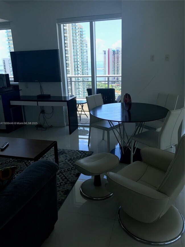 Building Photo - 60 SW 13th St