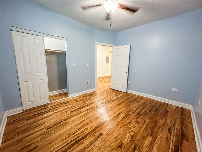 Building Photo - 4816 N Avers Ave