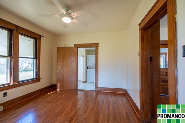 Building Photo - Southern Style Charming 3-Bedroom Farmhouse