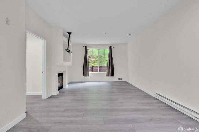 Building Photo - 200 Caldecott Ln