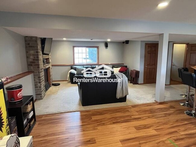 Building Photo - 4 Bed/3 Bath SF in Rosemount