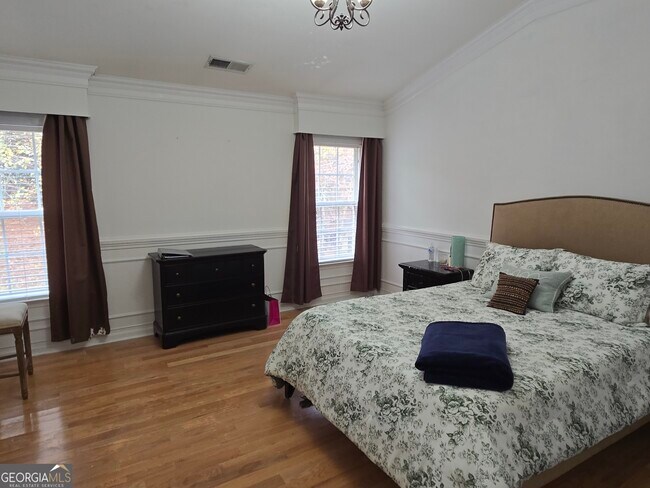 Building Photo - 2900 Suttles Dr SW