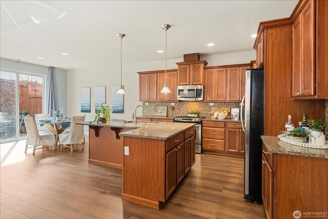 Building Photo - 3BD/2.5BTH Modern Townhouse in Greekbrooke II Community for Lease!