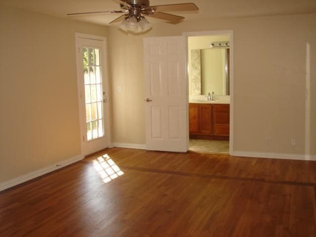 Building Photo - 223 E Independence St