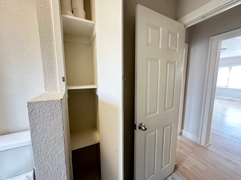 Building Photo - 1423 7th Ave