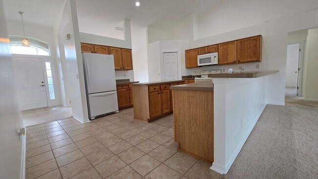 Building Photo - Spacious Haines City Retreat - For Rent Now!