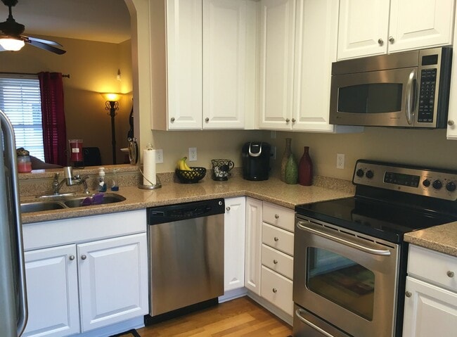 Building Photo - Greer 3BD/2.5BA, 1332 SF