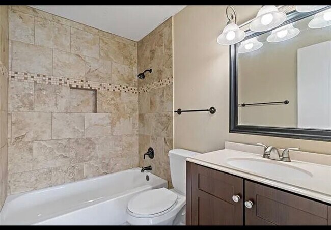 Building Photo - 6916 Elliot Ct