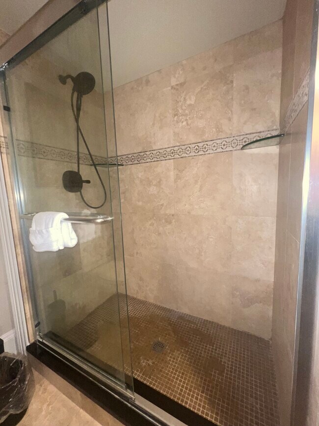 Building Photo - 60 Carnoustie Rd