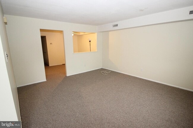 Building Photo - 2046 Jason Dr