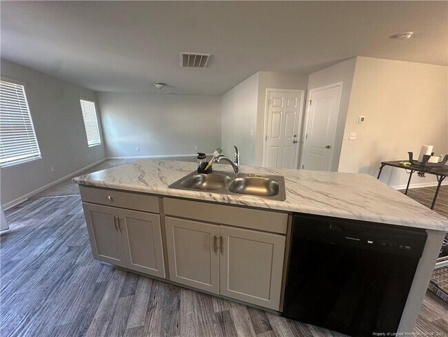 Building Photo - 910 Sapphire Stone Ln