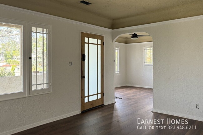 Building Photo - 1401 Dartmouth Dr