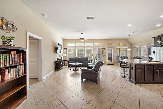 Building Photo - 17119 Kildonan Ct