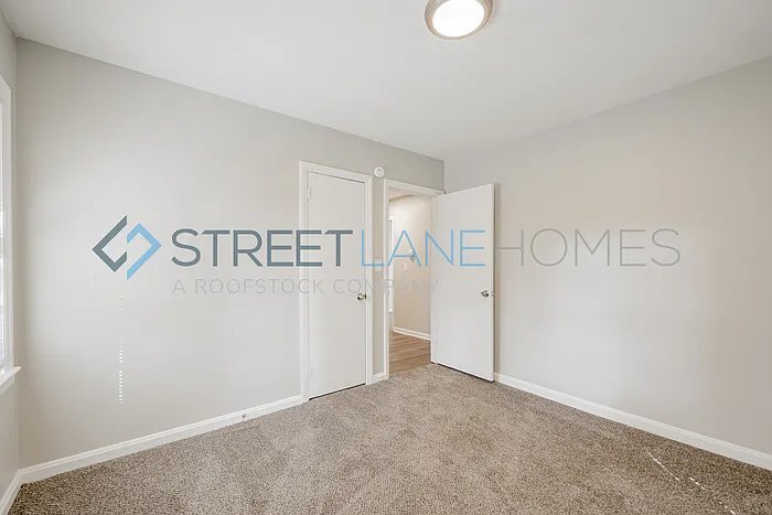 Building Photo - 137 Prince Ave