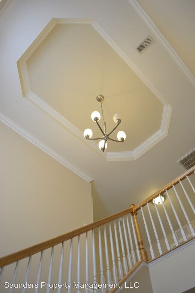 Building Photo - 4981 Wyngate Village Dr