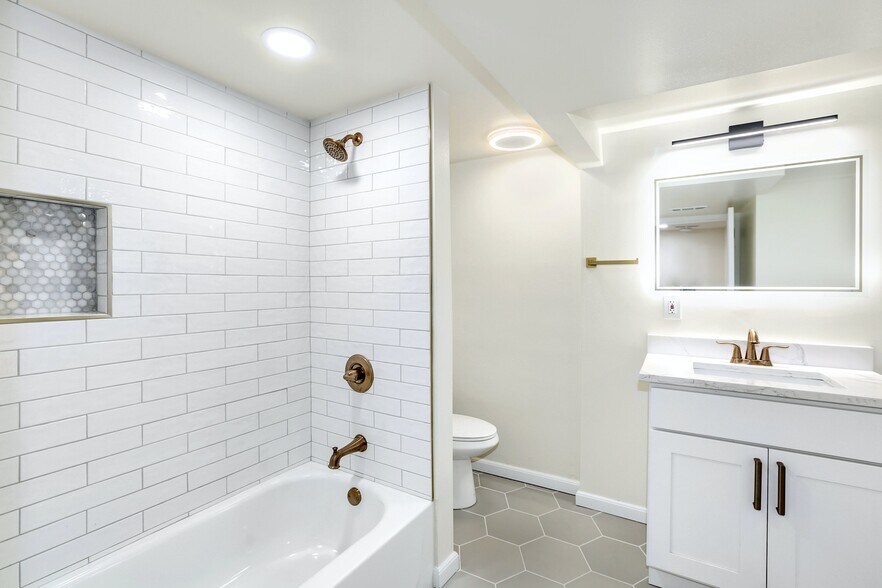 Bathroom/Laundry Room - 24116 102nd Pl W