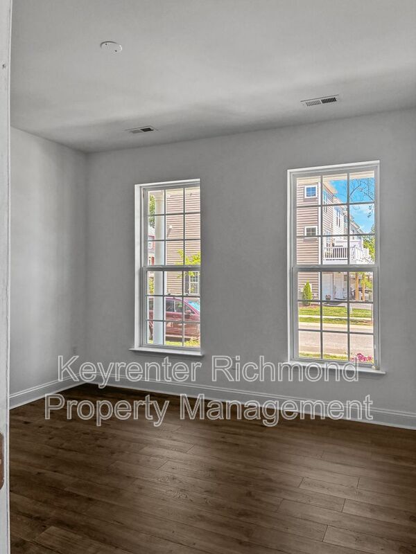 Building Photo - 13801 Randolph Pond Ln