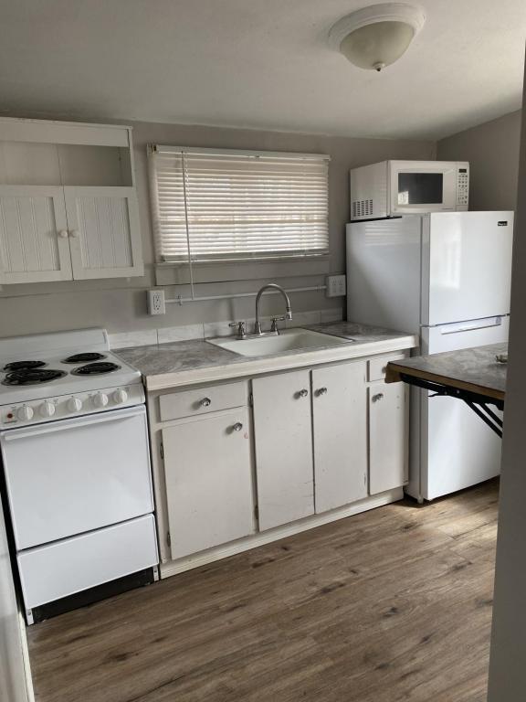 Building Photo - 318 N 7th St