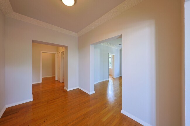 Building Photo - 1314 Hayworth Ave