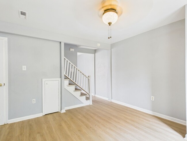 Building Photo - 783 Pleasant St