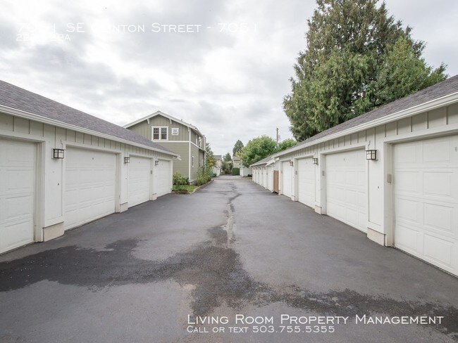 Building Photo - 7051 SE Clinton St