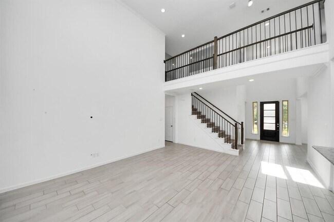 Building Photo - 3007 Velda May Dr