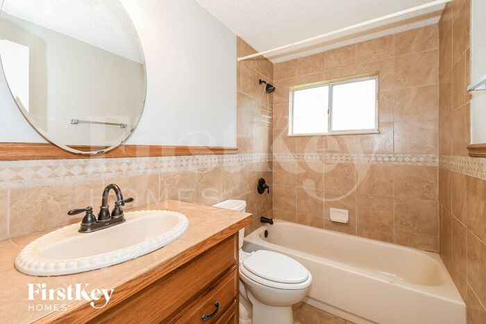 Building Photo - 6988 Oriely Dr S