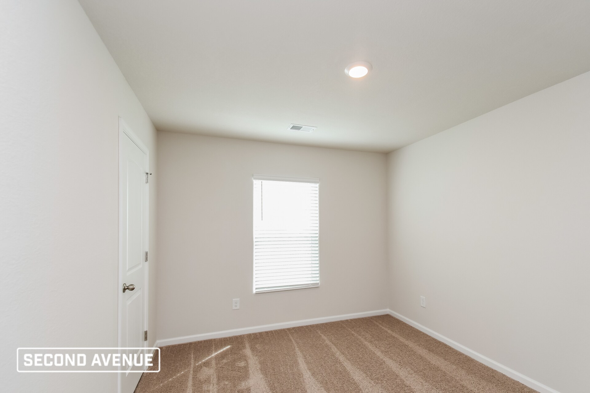 Building Photo - 639 Wild Tulip Ct