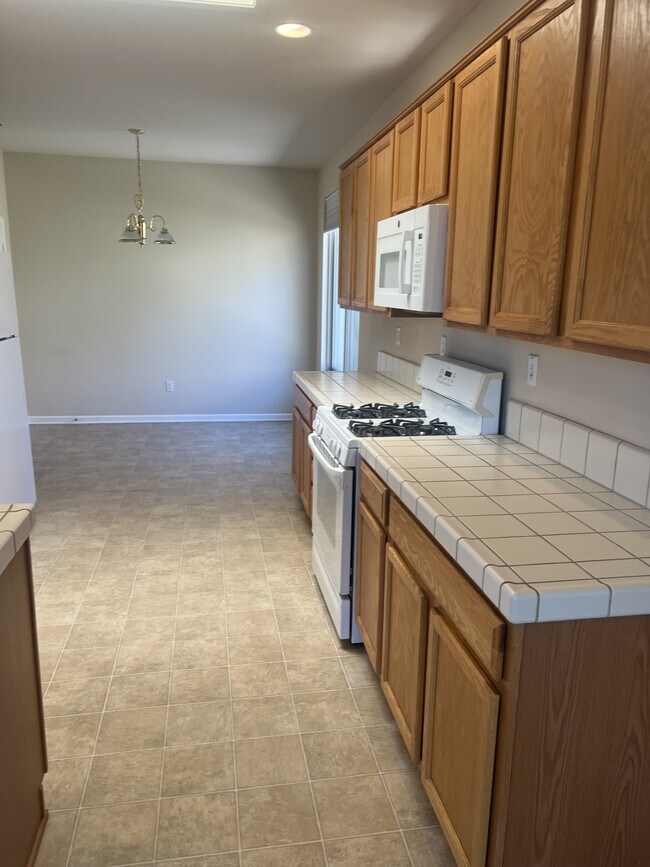Building Photo - 1205 Shadow Glen Ln